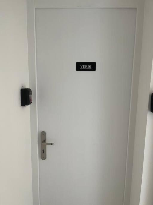 Verdi Studio Cosy Au Calme Parking Gratuit Chasse-sur-Rhône Exterior foto
